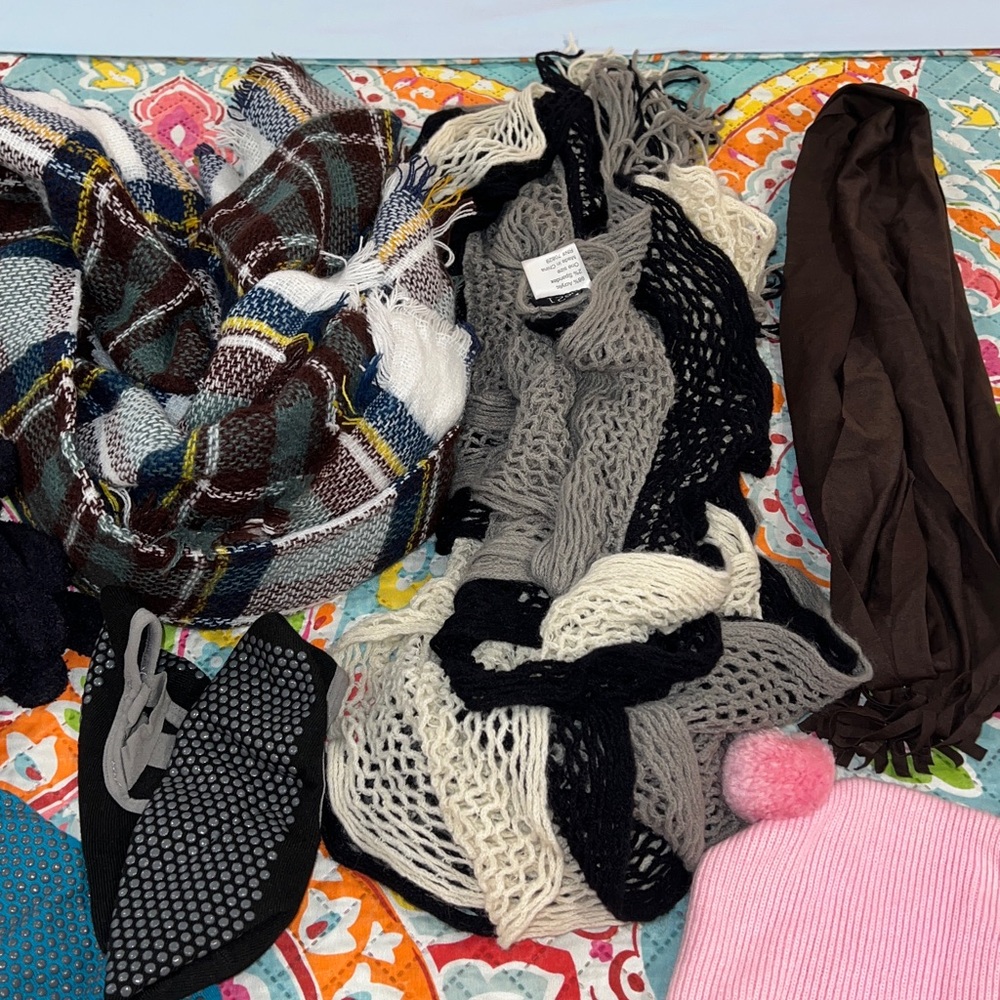 Colorful Winter Accessories Bundle - image 3